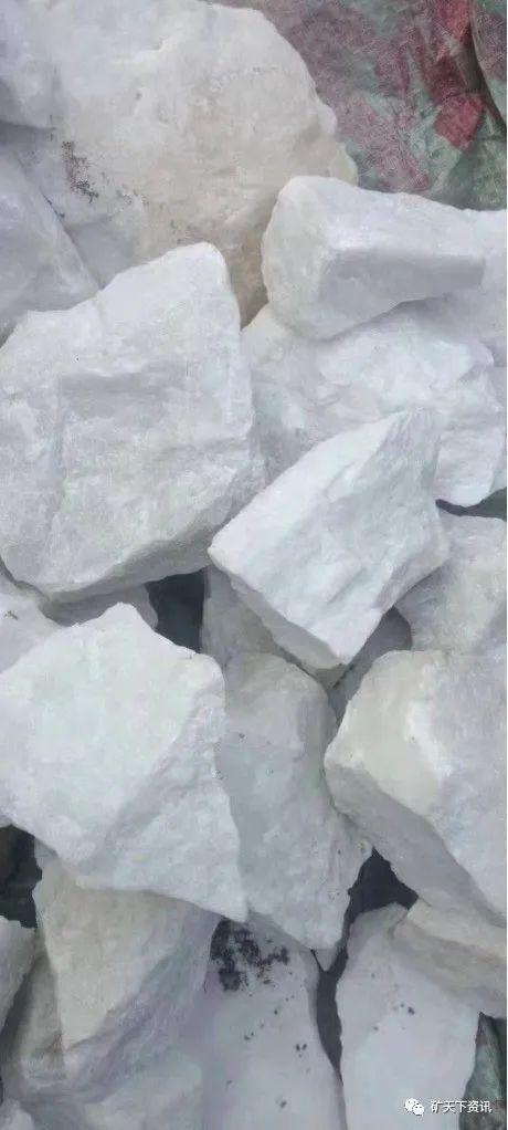 硅石矿脉与石头怎么分辩